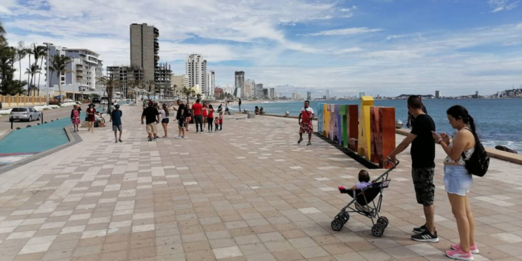 Intenso calor y cielo mayormente soleado se pronostica para este miércoles en Mazatlán