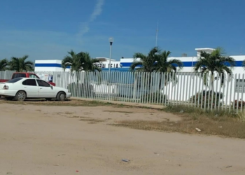 Comando se lleva a tres heridos de bala de un hospital en Sinaloa