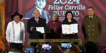 AMLO firma reformas constitucionales de Guardia Nacional y a favor de los pueblos indígenas