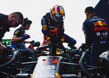 ‘Todo parecía estar muy al límite con los neumáticos’; Checo revela motivo que le complicó rendir en Q2 de Singapur