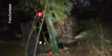 Les tiran ponchallantas, se vuelcan militares en Costa Rica