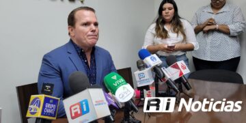 Clases presenciales deben reanudarse paulatinamente: Adolfo Beltrán