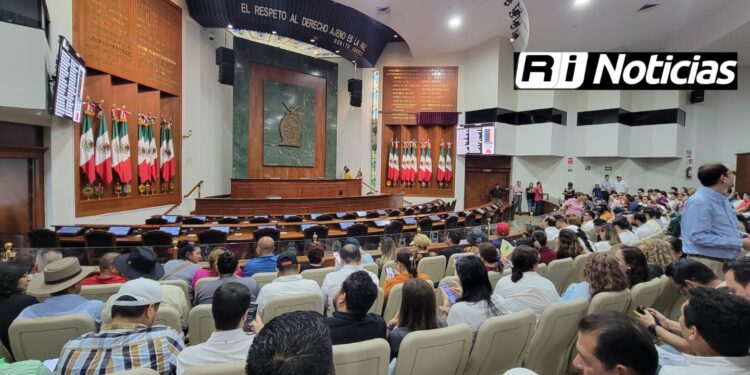 Por no haber condiciones y cuórum suspenden sesión extraordinaria en el Congreso del Estado