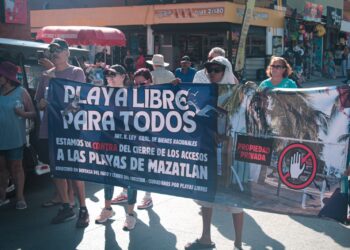 Ciudadanos Exigen la Apertura de Accesos a la Playa Barra al Mar