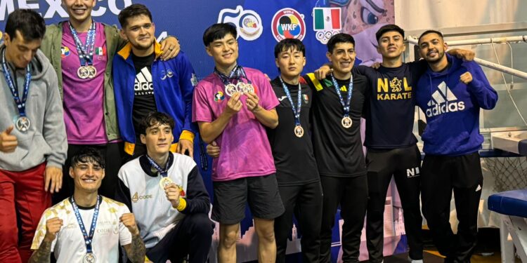 Regresan karatecas mazatlecos con nueve medallas del Open Guadalajara 2024