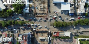 Constructora del puente de la Colosio sigue sin operar de noche; recibirá visita del Estado para agilizar obra