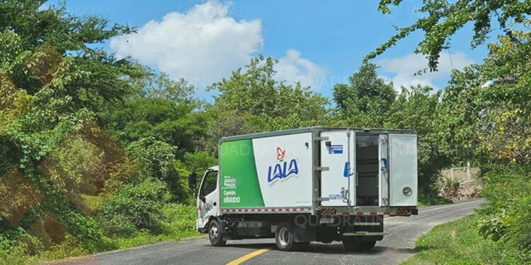 Trabajador y camión de una empresa lechera son tomados por hombres armados en Pradera Dorada