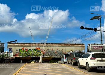 Plumas ferroviarias de la Av. Peche Rice, en Mazatlán, NO han sido instaladas por falta de material