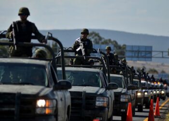 Militar termina con un impacto de bala en la pierna Izquierda en Culiacán