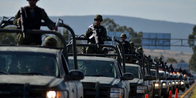 Militar termina con un impacto de bala en la pierna Izquierda en Culiacán