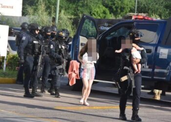 Bebé hija de Juan Carlos es dada de alta en Culiacán