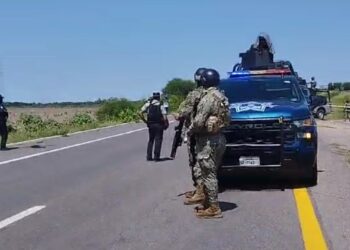 Hallan dos cuerpos sin en La Costera, Culiacán
