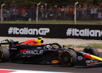 ‘Checo’ Pérez tiene otra complicada carrera al terminar octavo en victoria de Leclerc en GP de Italia