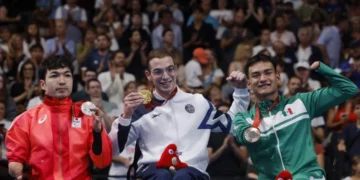 Ángel Camacho, triple medallista para México en París 2024, lamenta que los atletas paralímpicos sólo son visibilizados cada cuatro años