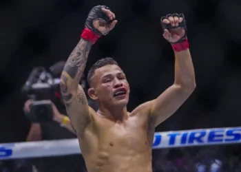 Ronaldo Rodríguez, un guerrero mexicano que tiene noche triunfal en la UFC tras vender gelatinas, dulces y hacerla de albañil