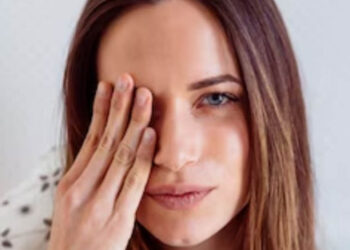 Esta es la razón por la que te tiembla el párpado de un ojo de forma involuntaria