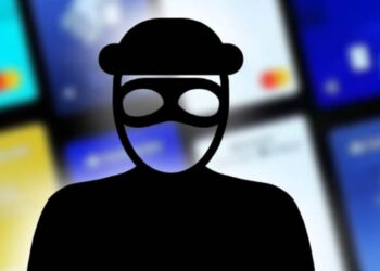 Cuidado con los 3 FRAUDES más recurrentes en cajeros: este es el modus operandi de los estafadores