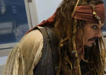 Johnny Depp regresó como Jack Sparrow para visitar a pacientes en hospital