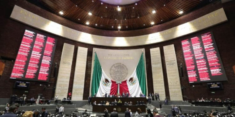 Senadores de la 4T arremeten contra el Poder Judicial: hay nepotismo, impunidad y falta de rendición de cuentas