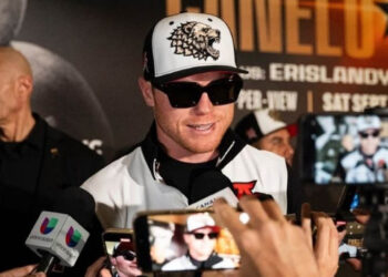 Canelo Álvarez le responde a Berlanga: revela la fecha en la que se retirará del boxeo
