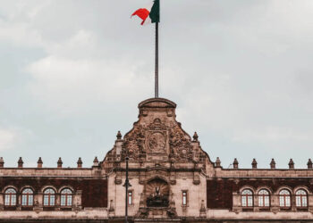Claudia Sheinbaum confirma que vivirá en Palacio Nacional