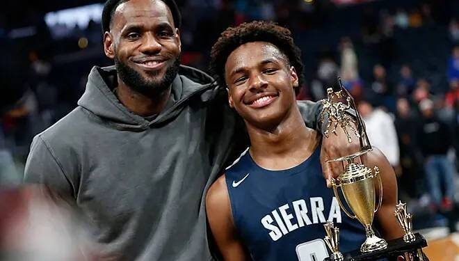 LeBron y Bronny James hacen historia como el primer dúo padre-hijo en jugar juntos en la NBA