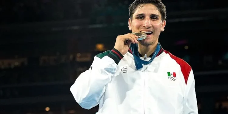 Marco Verde se une al Canelo Team para iniciar su carrera en el box profesional