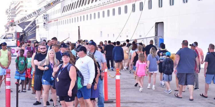 Mazatlán recibe la llegada de dos cruceros este martes