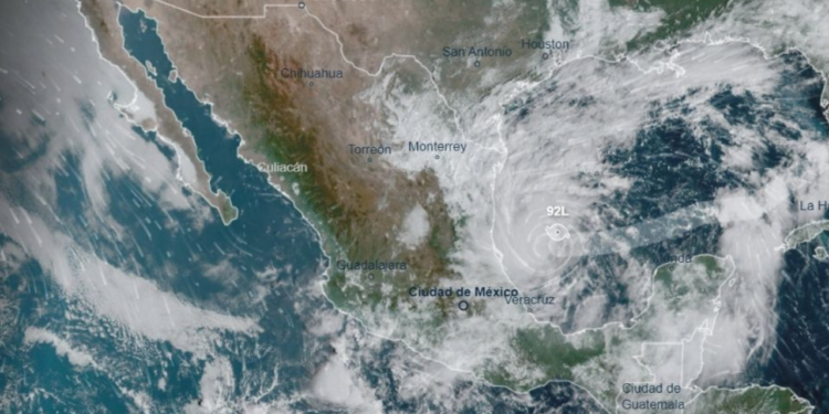 Depresión tropical 14 se suma a huracanes Leslie y Kirk en el Atlántico | Trayectoria