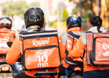 Repartidores de Rappi ganan más que médicos y abogados