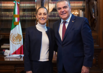 Sheinbaum dialoga con el líder del CCE sobre inversiones