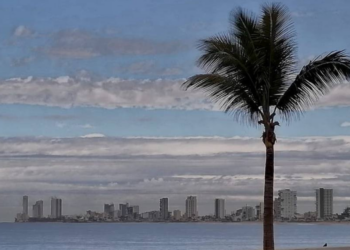 Jueves con nubes y claros; así como posible lluvia débil se pronostica en Mazatlán
