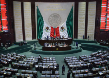 PAN acusa que la 4T busca controlar contenidos en internet con la reforma energética; Morena asegura que es para llegar a comunidades apartadas