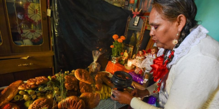 Ofrenda de Día de Muertos: ¿Qué significan todos los objetos que debe llevar?