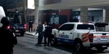 Tras ataque a El Debate, persiguen y agreden a repartidor del periódico; el motociclista fue trasladado a un hospital