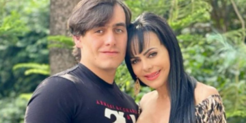 Maribel Guardia saca por primera vez la ropa de Julián Figueroa para ponerla en la ofrenda de Día de Muertos