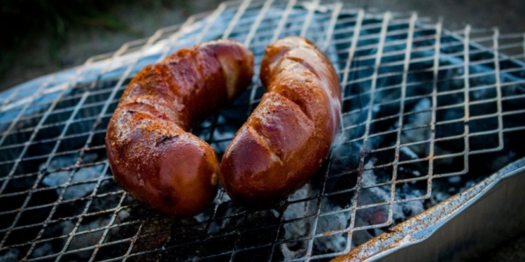 ¿Salchichas con “aditivos cancerígenos”? Poder del Consumidor alerta por esta marca con alto grado de sodio