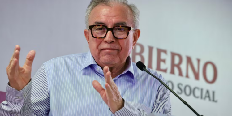 Rubén Rocha Moya critica a ciudadanos que solicitaron promover su revocación de mandato; “primero véanse al espejo”