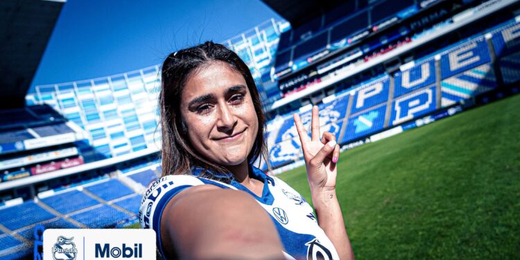 Jugadora del Puebla Femenil denuncia acoso y ataques en su hogar; el club no la apoya y se ve a EEUU