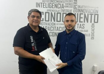 Óscar Tirado Bernal se registró como candidato a la vicepresidencia de AMPI Mazatlán.