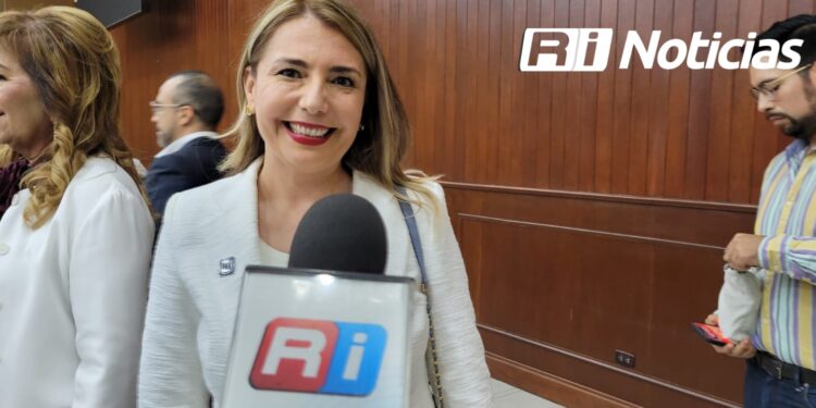 “La UAS está secuestrada por dos partidos”: Roxana Rubio