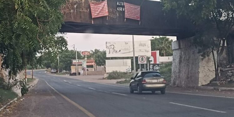 Colocan mantas en Mocorito, Angostura y Salvador Alvarado