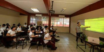 Registran escuelas de Culiacán hasta un 80 % de actividad presencial:Gobernador