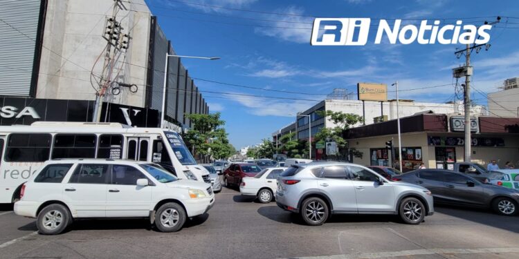 Caos vial en Culiacán por cierre de Avenida Obregón por inauguración del Festival Cultural Sinaloa 2024