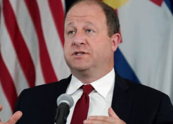 Gobernador de Colorado celebra toma de posesión de la primera mujer presidenta de México, Claudia Sheinbaum