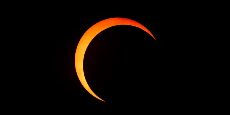 El eclipse solar del “anillo de fuego” de octubre deslumbrará partes de América del Sur y el Pacífico