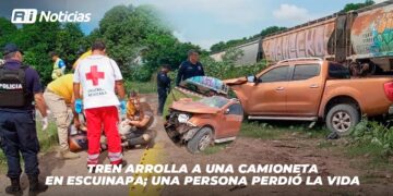 Tren arrolla a una camioneta en Escuinapa; una persona perdió la vida