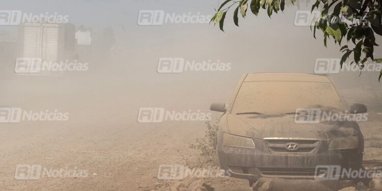Suman 79 días de que se anunció reencarpetar el tramo de Av. De Las Torres por construcción del puente de la Colosio