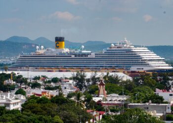 Mazatlán recibe al crucero “Carnival Firenze” con más de 4 mil 500 pasajeros