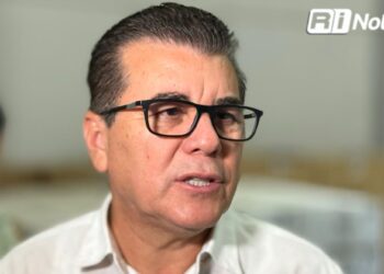 Pese a que vecinos se quejan por calles oscuras, alcalde presume sustitución de luminarias de hasta un 70%